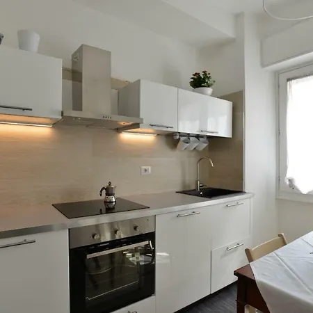 82 Bed and Breakfast 3*